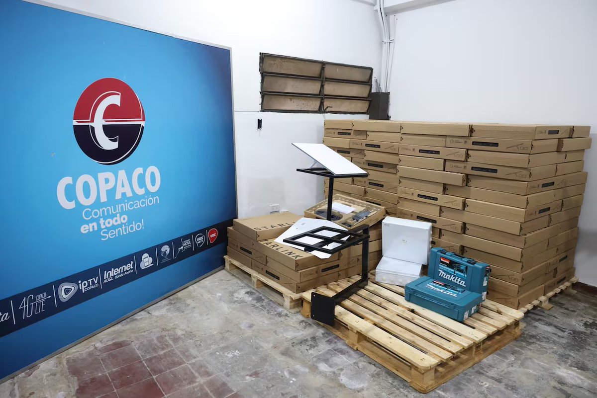 mathidenisq's tweet photo. 🇸🇻🇵🇾 A lo Bukele: Paraguay pone a sus presos a soldar las estructuras que van a conectar 1.600 escuelas rurales con Starlink.

Paraguay puso a los reclusos a producir.
Soldadura industrial.
Estructuras de acero para los satélites de Elon Musk.
Precisión de nivel aeroespacial para resistir vientos y mantener alineadas las antenas de SpaceX.

¿Qué gana el preso?
Capacitación técnica certificada.
Reducción de condena por trabajo.
¿Qué gana Paraguay?
1.600 escuelas rurales conectadas.
Sin importar soportes. Sin gastar divisas.

Empezó con 100 antenas en el Chaco.
La meta: 4.000 instituciones.

Cárceles que producen.
Escuelas que se conectan