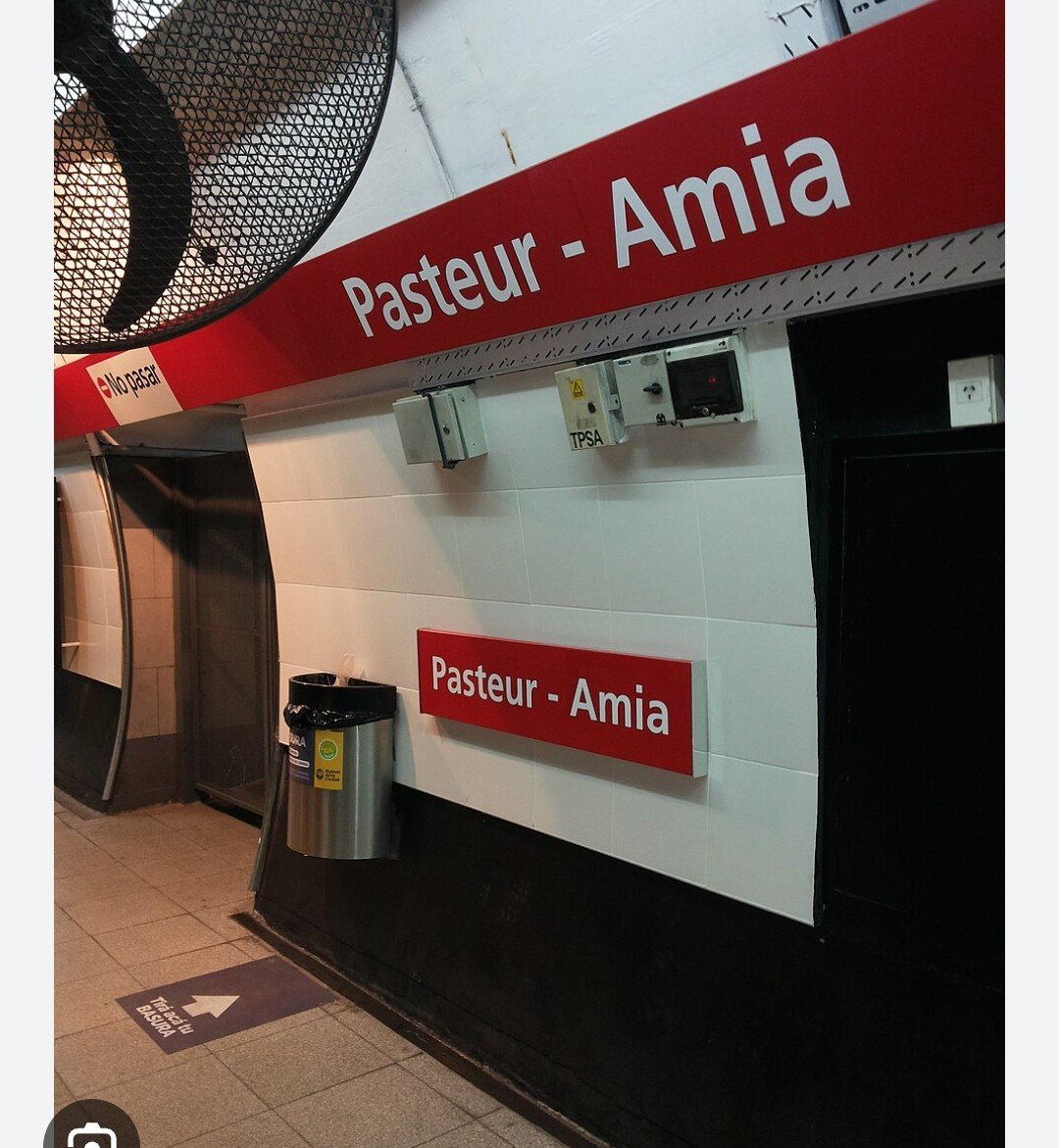 llanca's tweet photo. La estación de Metro más común en Chile 🇨🇱🇲🇽🇨🇴🇺🇾🇵🇪🇧🇴🇻🇪🇭🇳🇵🇦 // La estación de Metro más comun de Argentina 🇫🇷🇮🇱 https://t.co/GXdefX9dui