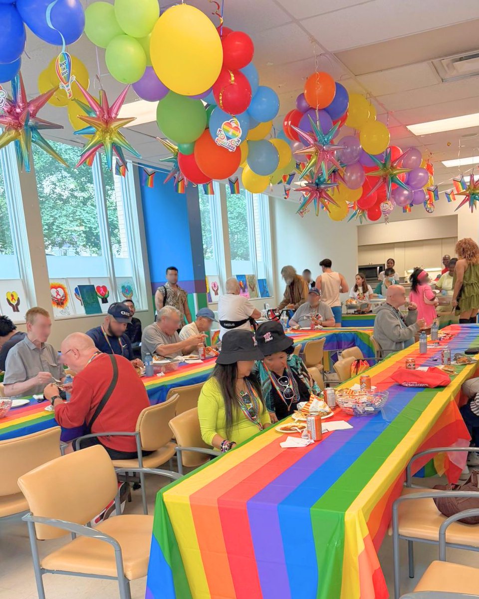 FifeHouse's tweet photo. Toronto Pride may be over but at Fife House, Pride is 365. 🌈 Throw back to end of June for Pride celebrations at our Sherbourne Residence: great food, fabulous community &amp; more drag queens than we could count.👑Thanks to The 519 for the Pride giveaways! ❤️🏳️‍🌈 #Pride365 https://t.co/FfRzbvMDPD