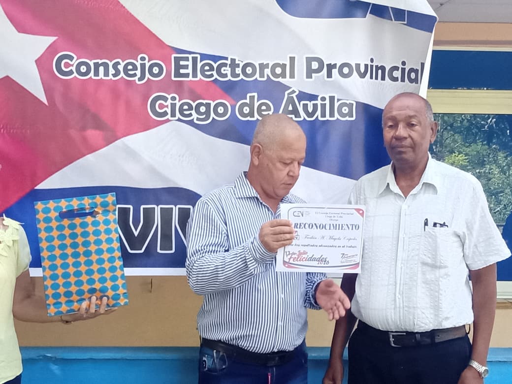 CepCiego's tweet photo. Siete años de compromiso y responsabilidad al servicio del pueblo. 

#JuntosPorLaDemocracia 
#CENCuba https://t.co/ffTjL0liD2