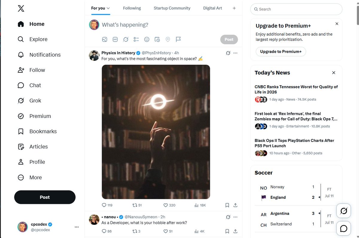 cpcodex's tweet photo. Does anyone use X in light mode? https://t.co/Vsu2JUCIjD
