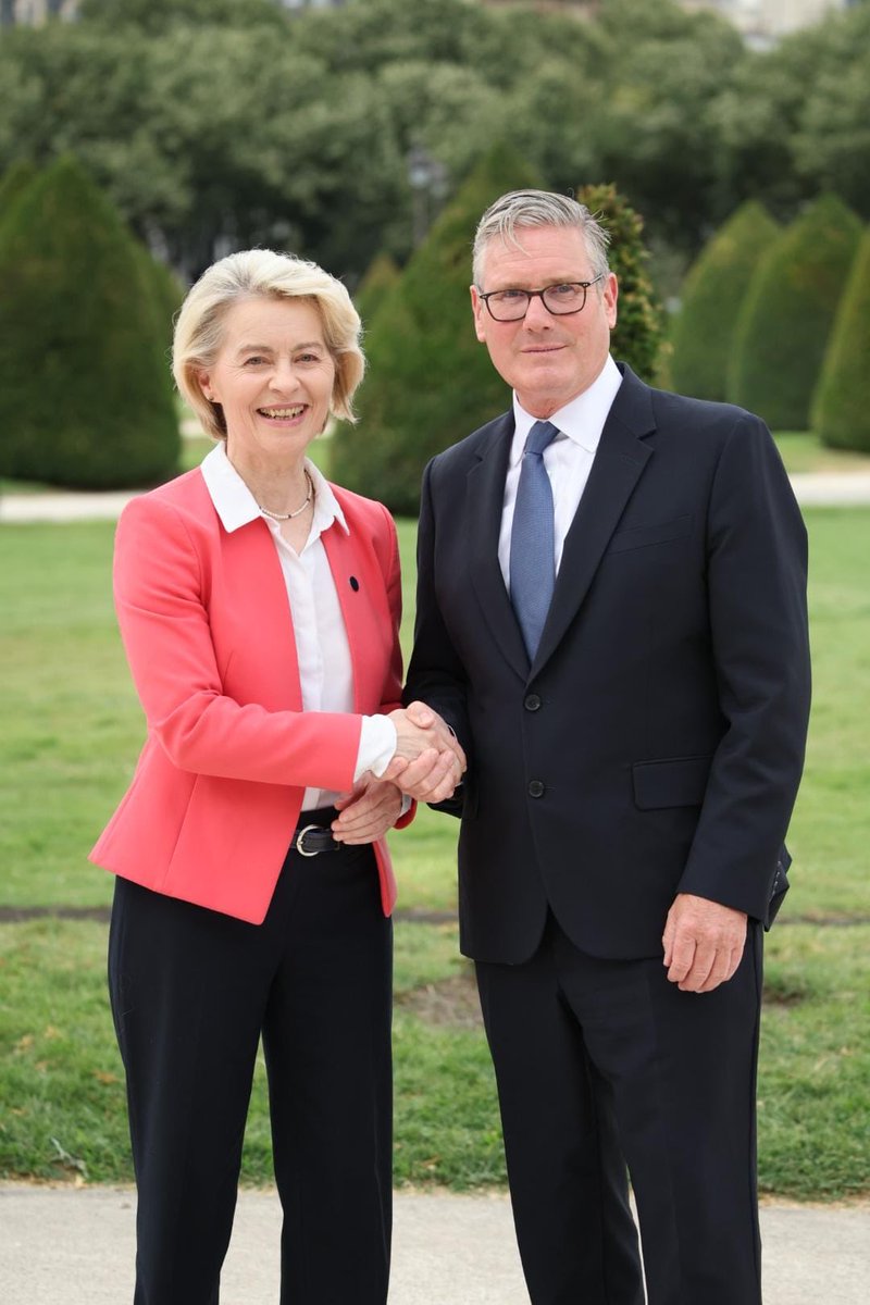 ABridgen's tweet photo. Soon to be ex PM Starmer signed the UK into the EU’s €90 billion loan scheme to Ukraine.This is on top of the £3bn a year forever he has already committed us to. 
Von Der Leyen celebrates UK support for her latest money laundering scheme, no wonder they want the war to continue. https://t.co/GJiFMmGfZg