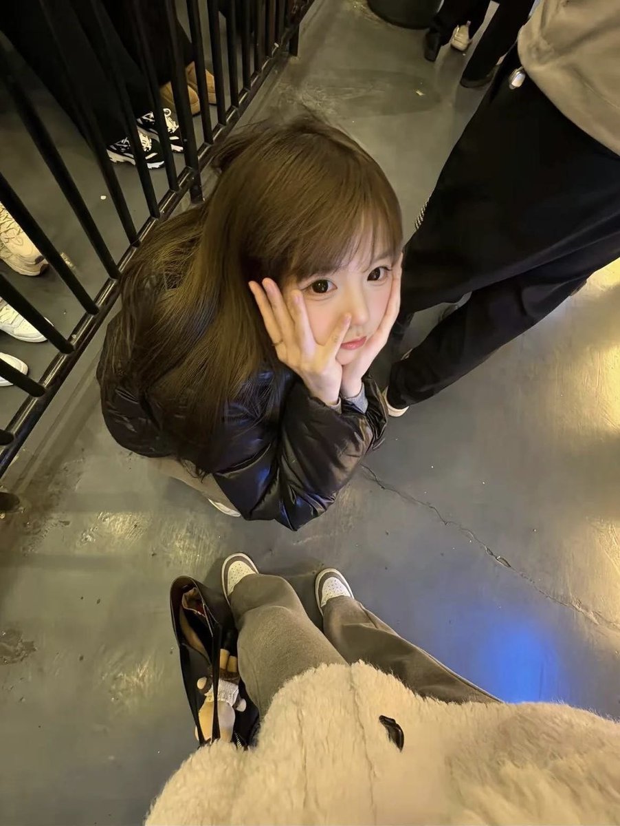 Coiid_1's tweet photo. 你留下的比冬天更冷的东西  #女高 https://t.co/ay8c4uAsmD