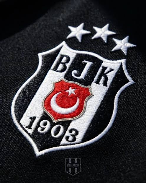AFC__Xtra's tweet photo. 🚨BREAKING! 💣 

communications between the club lawyers of Beşiktaş and Arsenal regarding the Leandro Trossard transfer are ongoing. 🇧🇪 🌟 

When approval comes from Arsenal, President Serdal Adalı will travel to Belgium to pick up the player.

The final approval document may arrive as late as tomorrow morning. Beşiktaş wants to finalize the transfer within 24 hours. 

ℹ️ @SportsDigitale / @sercan_dikme