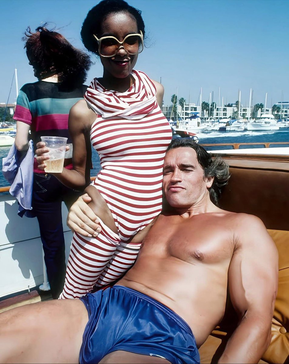 creepydotorg's tweet photo. Arnold Schwarzenegger at a yacht party in Los Angeles, 1979. https://t.co/YuzhSSNMtH