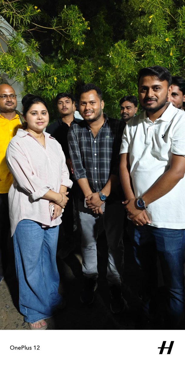 ydvSatishGolu's tweet photo. जन्मदिन की अशेष बधाई एवं अनंत शुभकामनाएं भाई @iamvikrantroy जी। ईश्वर से आपके उत्तम  स्वास्थ्य, सुखद दीर्घायु जीवन एवं उज्जवल भविष्य की कामना करता हूँ।💐🎉🥳🎂💖♥️🎊 https://t.co/T2yhkjH7Q9