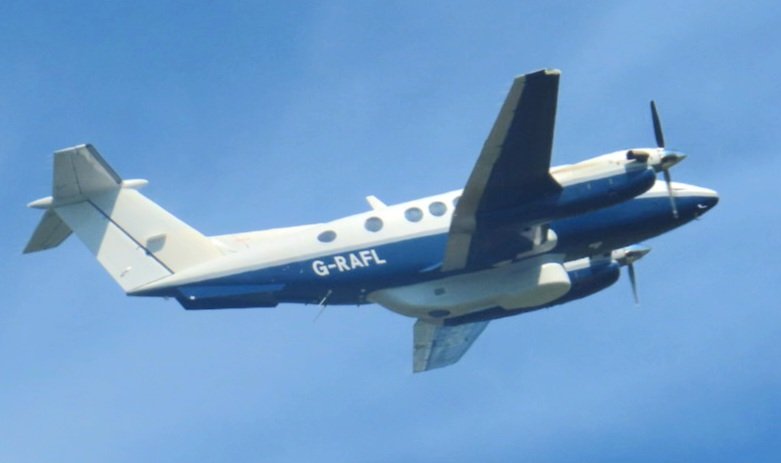 BloodyPolitics's tweet photo. What a wee gem this one turned out to be. Beechcraft Super King Air G-RAFL was originally #ZK452 a pilot training aircaft based at RAF Cranwell, now retired from military service. π¬π§ π«‘
#smallplanesmatter #avgeek https://t.co/OpewKtCQsE