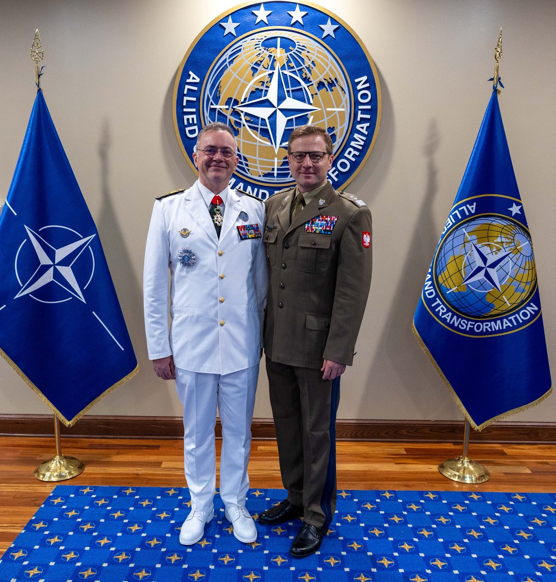 MolendaKarol's tweet photo. 🇵🇱 Jutrzejsze bezpieczeństwo budowane jest już dziś.

Dziś oficjalnie rozpoczynam służbę w Dowództwie Sojuszniczym NATO ds. Transformacji (ACT) jako Cyber Champion.

Jestem głęboko zaszczycony zaufaniem, jakim mnie obdarzono oraz wdzięczny za serdeczne przyjęcie przez Admirała Pierre’a Vandiera, Naczelnego Dowódcę Sojuszniczego NATO ds. Transformacji i cały zespół ACT.

ACT zajmuje wyjątkowe miejsce w strukturach NATO.

To tutaj strategiczna wizja spotyka się z innowacją. To tutaj przełomowe technologie - cyberprzestrzeń, sztuczna inteligencja, dane, technologie kwantowe, systemy autonomiczne oraz integracja działań wielodomenowych - przekształcane są w realne zdolności wzmacniające odstraszanie, obronę i gotowość bojową Sojuszu.

Transformacja nie polega jedynie na dostosowywaniu się do zmian.

Polega na kształtowaniu przyszłości, zanim to przyszłość zacznie kształtować nas.

Z niecierpliwością oczekuję współpracy z wybitnymi wojskowymi i cywilnymi specjalistami z całego Sojuszu, aby wspólnie zapewnić, że NATO pozostanie gotowe na wyzwania jutra.

Największą przewagą Sojuszu nie są technologie, które posiadamy, lecz szybkość, z jaką potrafimy przekształcać je w realne zdolności operacyjne.

Dumny, że mogę służyć. Gotowy do realizacji misji.

🇬🇧 Tomorrow’s security is being built today.

Today, I officially begin my service at NATO Allied Command Transformation (ACT) as Cyber Champion.

I am deeply honoured by the trust placed in me and grateful for the warm welcome from Admiral Pierre Vandier, Supreme Allied Commander Transformation, and the entire ACT team.

ACT holds a unique place within NATO.

It is where strategic vision meets innovation. Where emerging and disruptive technologies - including cyber, artificial intelligence, data, quantum technologies, autonomy, and multi-domain integration - are transformed into capabilities that strengthen the Alliance’s deterrence, defence, and warfighting readiness.

Transformation is not simply about adapting to change.

It is about shaping the future before the future shapes us.

I look forward to working alongside outstanding military and civilian professionals from across the Alliance to help ensure that NATO remains ready for the challenges of tomorrow.

The Alliance’s greatest advantage is not the technologies we possess, but the speed at which we transform them into operational capability.

Proud to serve. Ready for the mission.