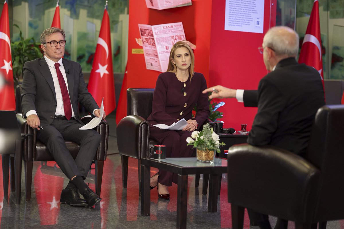 herkesicinCHP's tweet photo. Genel Başkanımız Kemal Kılıçdaroğlu, tv100 canlı yayınında Başak Şengül ile Erdoğan Aktaş’ın sorularını yanıtladı. https://t.co/wAzP4raWCJ