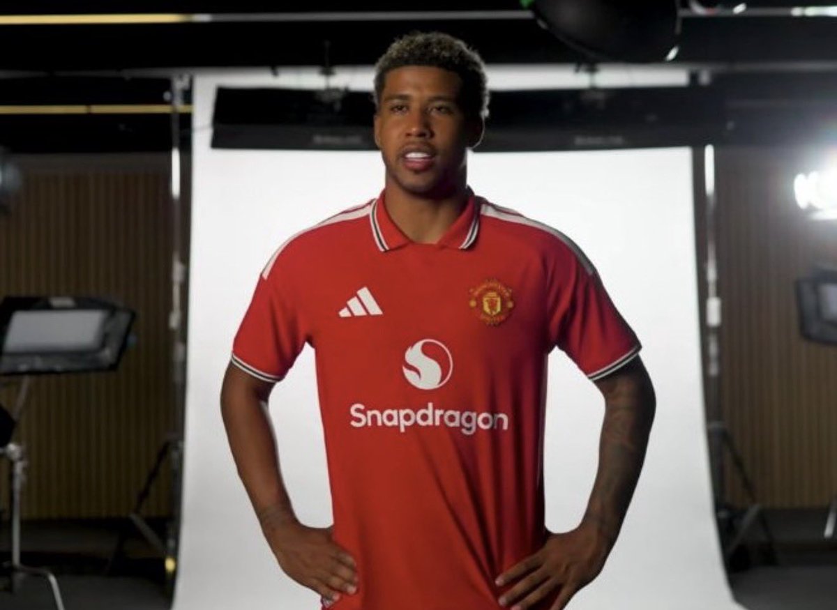 FabrizioRomano's tweet photo. 🧠🇧🇷 Andrey Santos: “I love having the ball, breaking the lines, helping my team. This I will try to bring to Man United”. https://t.co/3vJlpkpHo3