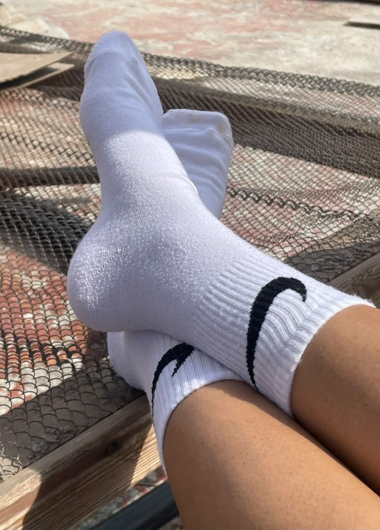 PrettyFeetfii's tweet photo. Mis calsetines blancos 😍
#calsetines #Toes #feetfetısh #soles #prettyfeet https://t.co/Drv2b6Lkdh