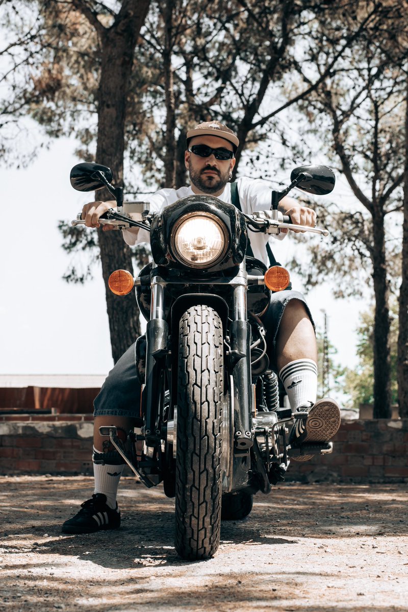 ZarpasDivinas's tweet photo. Si alguien tiene moto que me hable 🔥🏍️ https://t.co/qhKpGoy6ZU