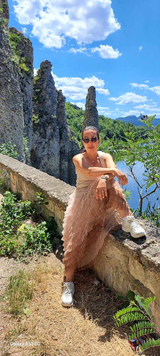 EttiM911's tweet photo. Lost in the beauty of her country! Show me beautiful places in your country. #fyp #summervibes #outdoors #travel #photooftheday 
#natural #beautifulplaces https://t.co/bMknqGa89t