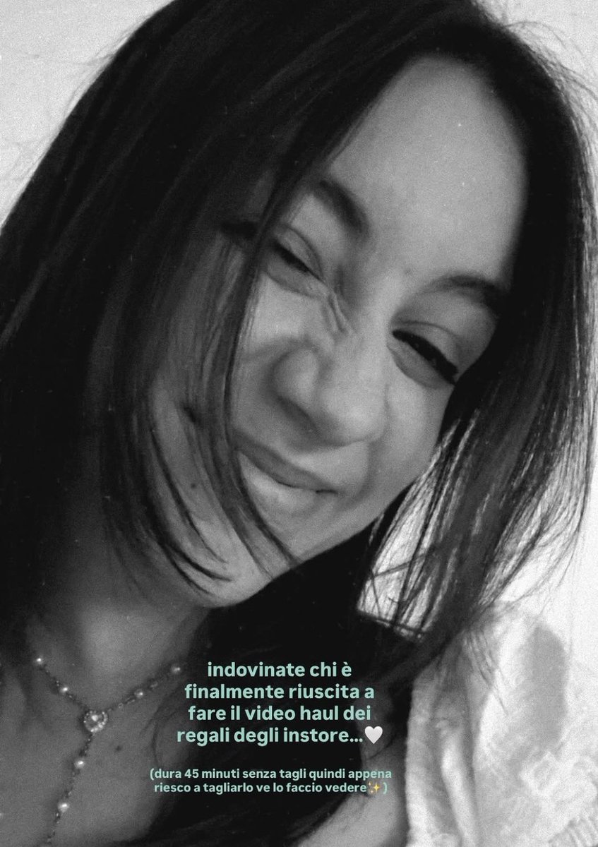 _rosaconspine_'s tweet photo. @angie__world amore caricalo pure tutto completo, non aspettiamo altro https://t.co/l33MAoLgC0