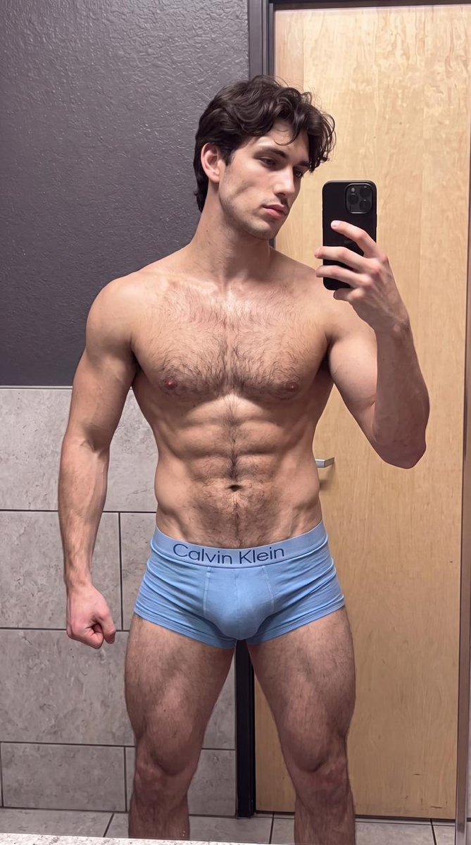 d7_ibra's tweet photo. spicy version in comments 😈 https://t.co/H0FExeG88b