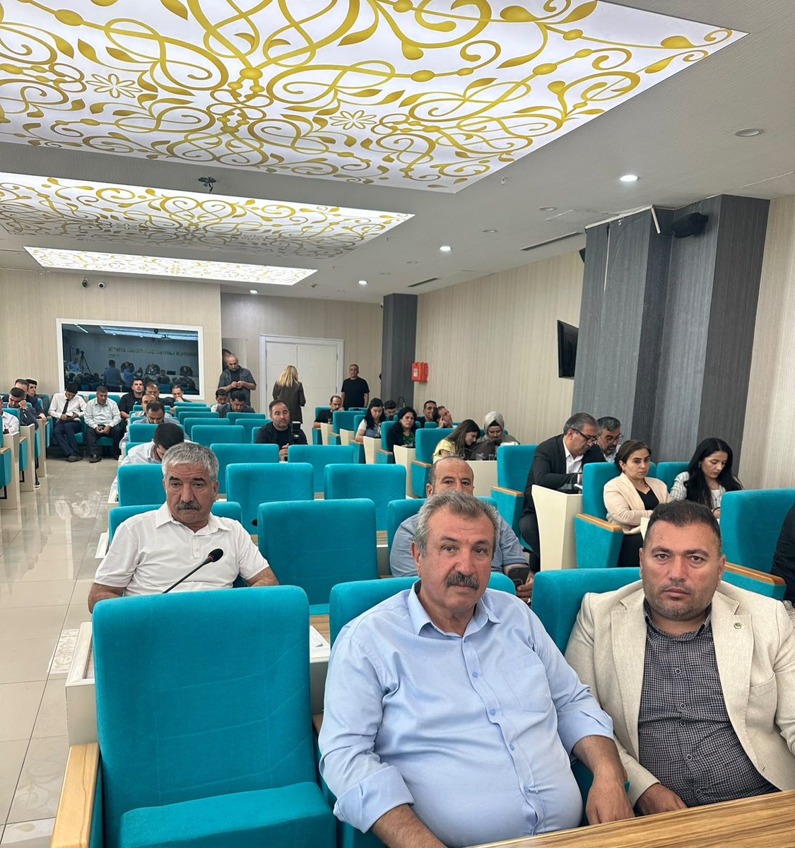 hasan_suyu44951's tweet photo. Büyükşehir belediyesi temmuz ayı meclis toplantısını gerçekleştirdik  alınan kararların hayırlara vesile olmasını dilerim.@abuyukgumus @bybekirbozdag https://t.co/H7qtuSSGKa
