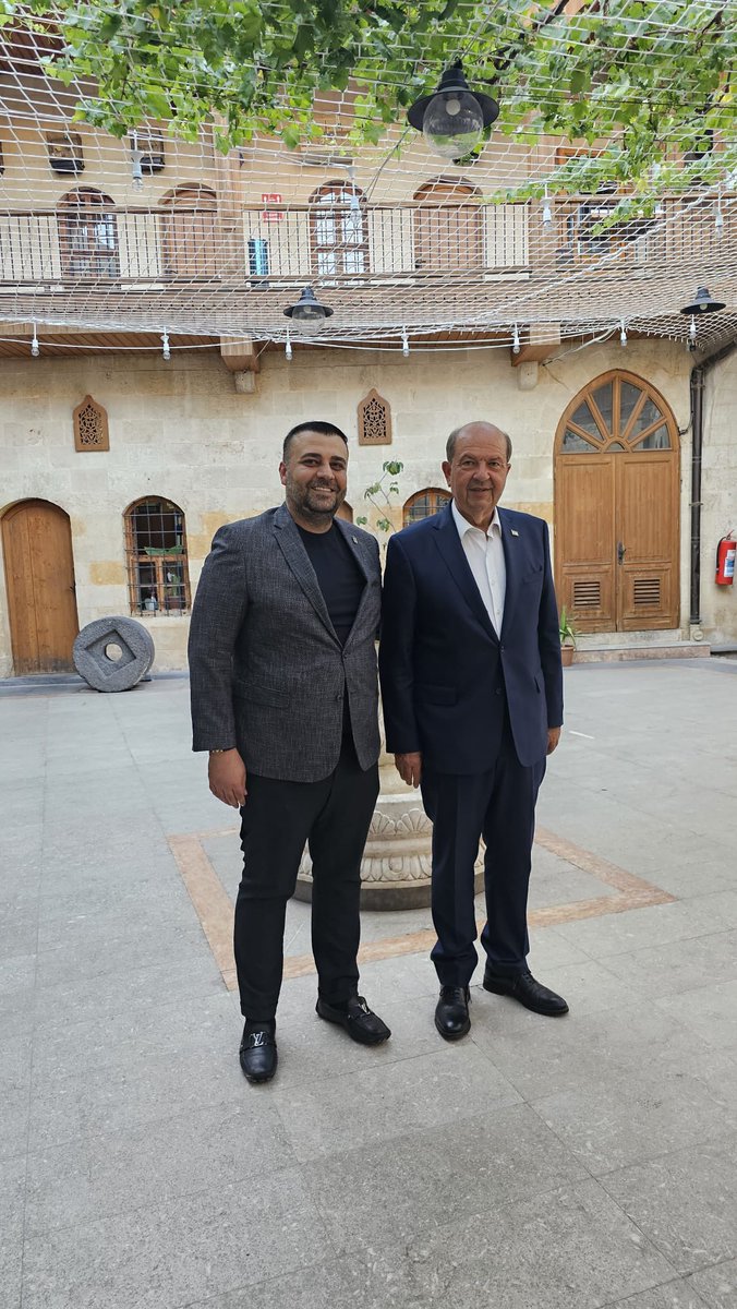 AntepBJKDer's tweet photo. Sayın Ersin TATAR ve yanındaki heyet yönetim kurulumuzun düzenlemiş olduğu yemek organizasyonuna katıldılar. Buluşmaya katılan yönetim kurulu ve üyelerimize teşekkür ediyoruz. https://t.co/8Omt52QxH3