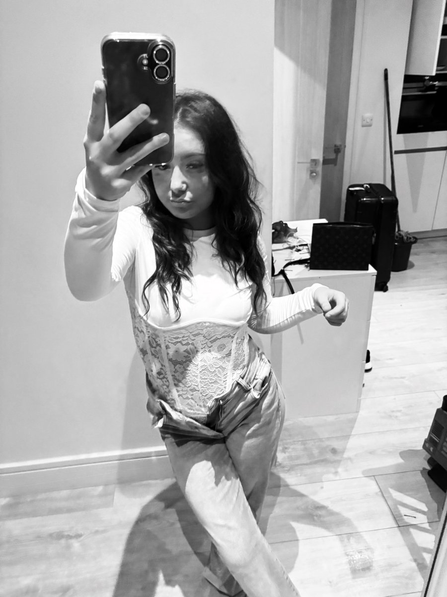 princess skye👸🏻 tweet media