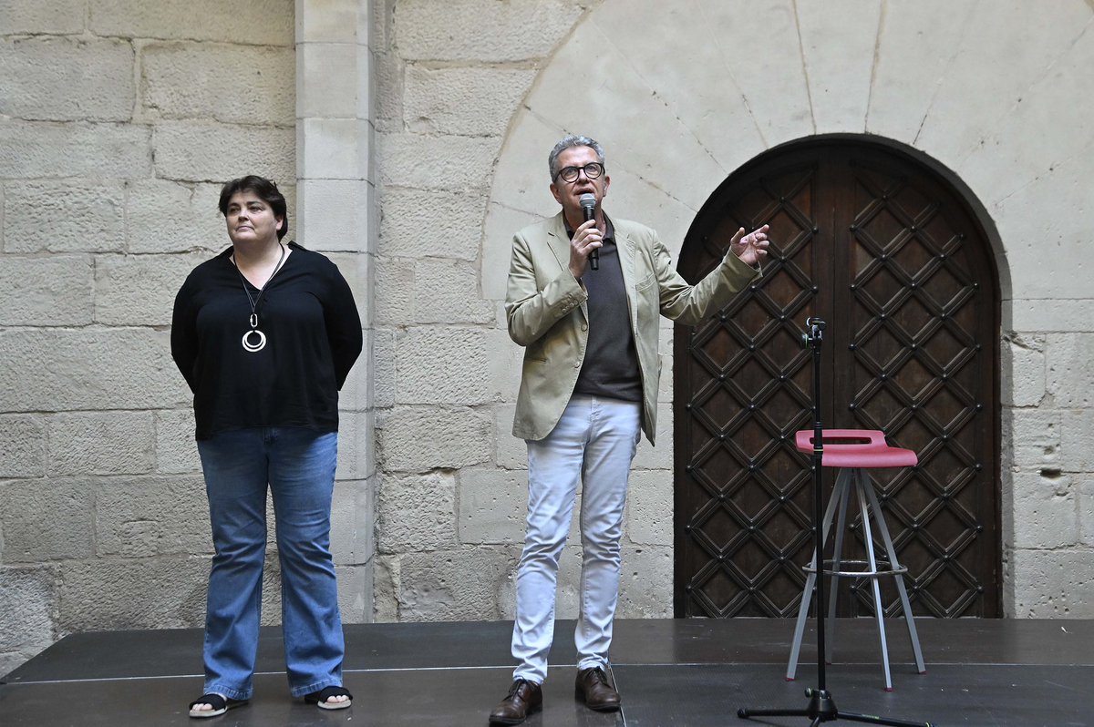 LoJoan's tweet photo. La #FestaMajor de l’@IEILleida ja ha començat! Avui l’hem inaugurat amb el talent i l’humor d’Alba Segarra @melocotoneraaa i l’energia de @sounddeseca. El millor començament per a una setmana dedicada als artistes de km 0, que ompliran l’IEI de cultura i orgull de territori. https://t.co/75iMTbt1B9