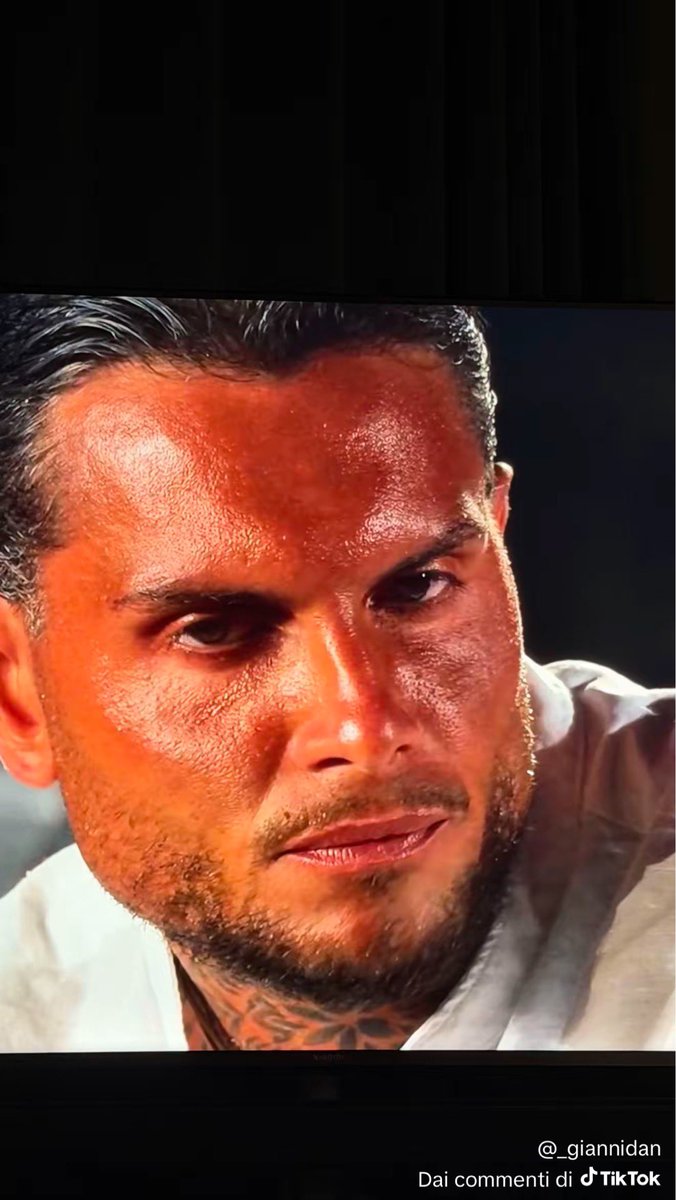 chrarivtears's tweet photo. “è un bel ragazzo, lo vuoi negare?”
il bel ragazzo in questione #temptationisland https://t.co/0IPOFXEjuC