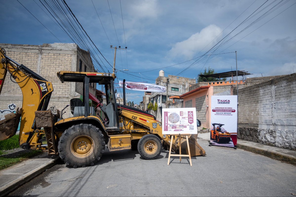 rimoba's tweet photo. Cumplir la palabra también es transformar las calles que durante años estuvieron olvidadas.

En Cacalomacán iniciamos la segunda etapa de pavimentación con concreto hidráulico de la calle #ElNevado, una obra que beneficiará a más de 8 mil habitantes. https://t.co/hx88msOGWH