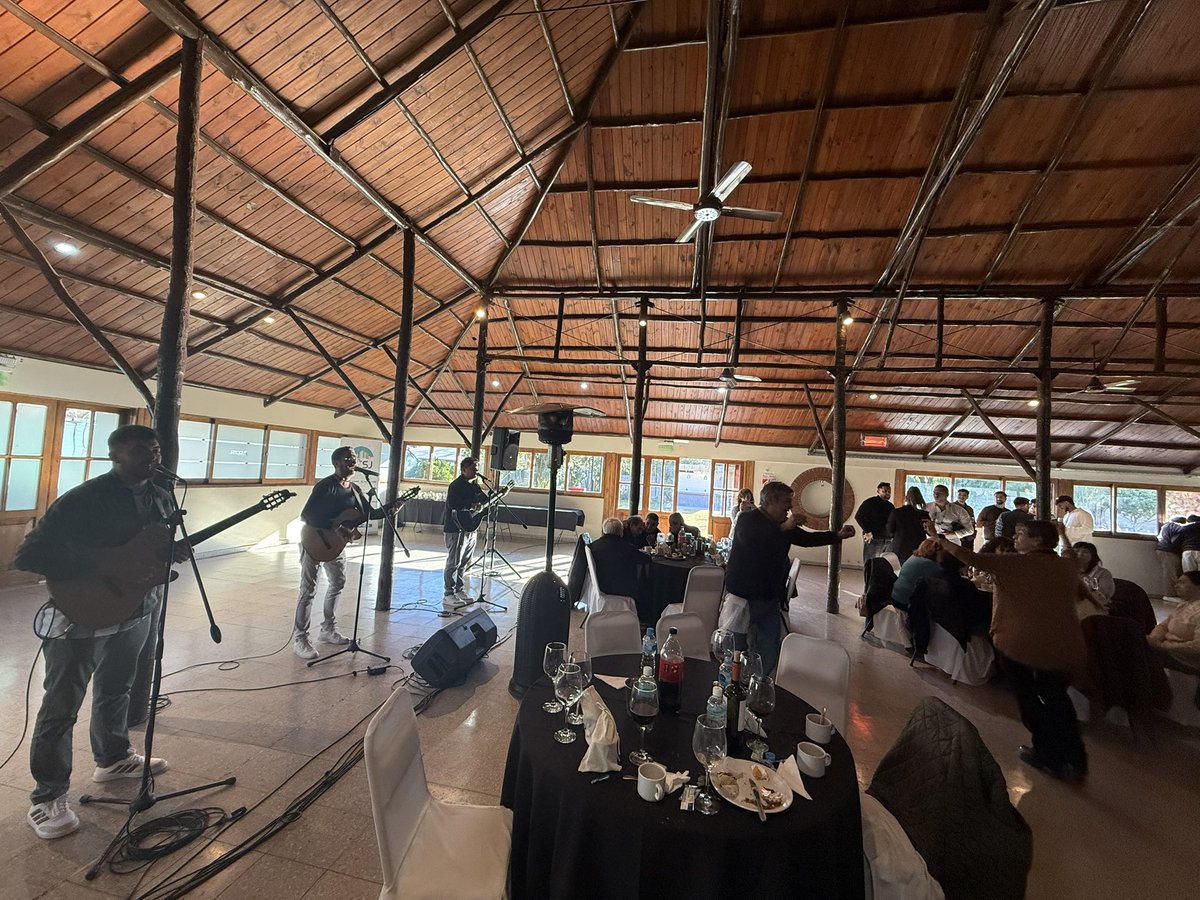 3paracuyo's tweet photo. Así vivimos nuestra presentación en el festejo por el Día del Ingeniero Civil.

Gracias al Colegio de Ingenieros Civiles por la confianza y a todos los presentes por el cariño y los aplausos. ¡Hasta la próxima! 🎶 https://t.co/qqORccbJr8