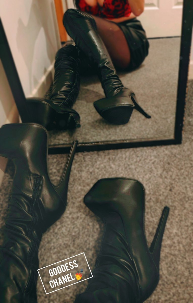 SugarGoddess91's tweet photo. You think you can handle a true Dominatrix ⛓️👸

💳www.allmylinks/SugarGoddess91

FindomCanada Femdom Toronto CBT Ballbusting FootWorship JOI CEI Spit Cuckold Smoking Wrestling SPH humiliation @rt_domm @rt_feet @dommes_rt @piggyslavery1 @RTDommes @dev_oted @RT_Promo_Ant @rtsubbi https://t.co/I5Sc9qE7u8