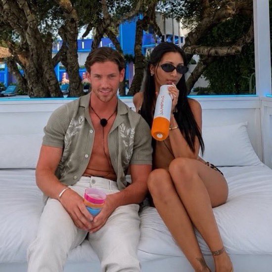 baresands's tweet photo. gaggiest couple of the whole season #loveisland #loveislanduk https://t.co/ZPdbALiOqc