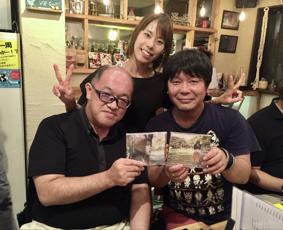 megu_official's tweet photo. 初めてお会いしたのは８年前の高円寺のイベントだったかな。。。
気さくに話して下さって（文章打ちながら涙。。。😭）、それからもイベントで何度かお会いする度に色々話して楽しかったなぁー。🥺
ゆっくり休んで下さいね！🙏
#まさみんありがとう https://t.co/IxTgiKjz0k