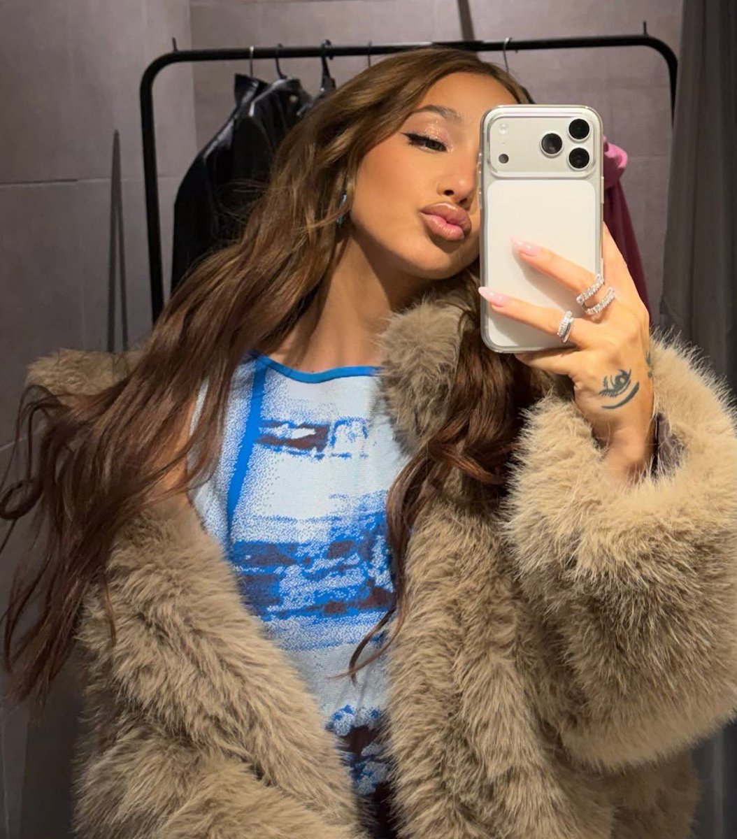 beltirone's tweet photo. 💋✨ https://t.co/bQPjHxe5ek