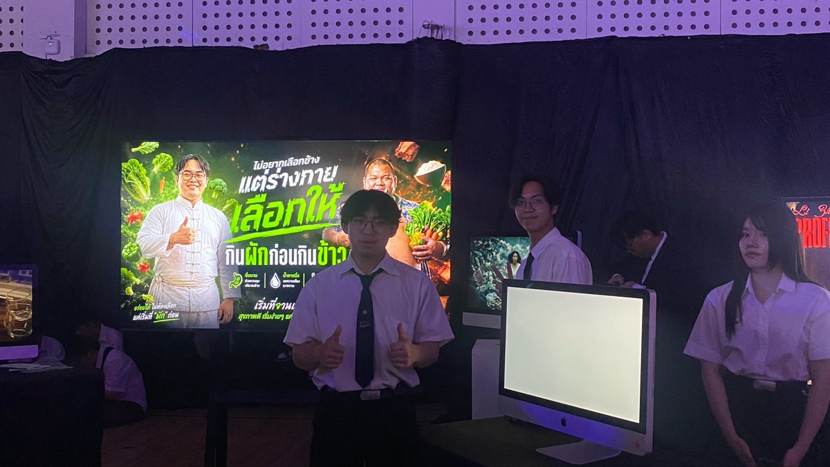userngun's tweet photo. นี่คือคลิปผลงาน Ai ของรุ่นพี่ปี 2 สาขาภาพยนตร์และสื่อดิจิทัลที่ฉันชอบที่สุด เพราะมีประโยชน์และมี��วามสร้างสรรค์ 

#SPUCAaiShowcase https://t.co/kWzgMPVUnr