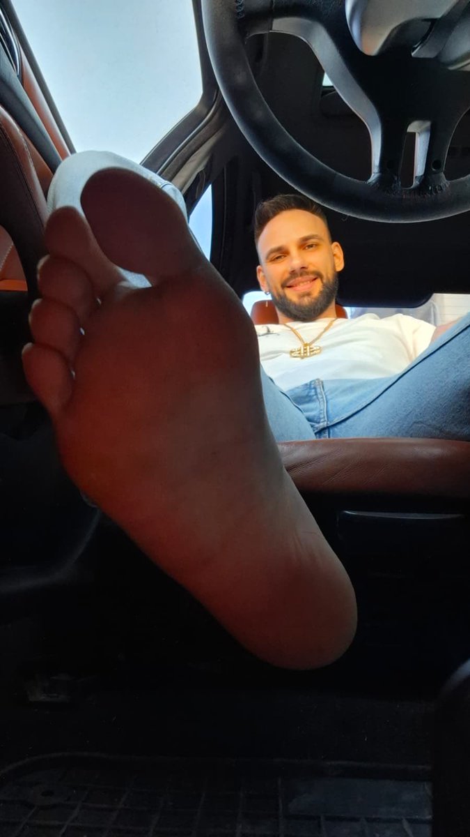 MasterRoberto_'s tweet photo. UK subs you ready? Meets being scheduled real soon in locations throughout the UK!! 

#findom 

@Toeypromo @FindomAlphaRT @findomfan420 @alphaxfindomrt https://t.co/SDA40mQBlJ