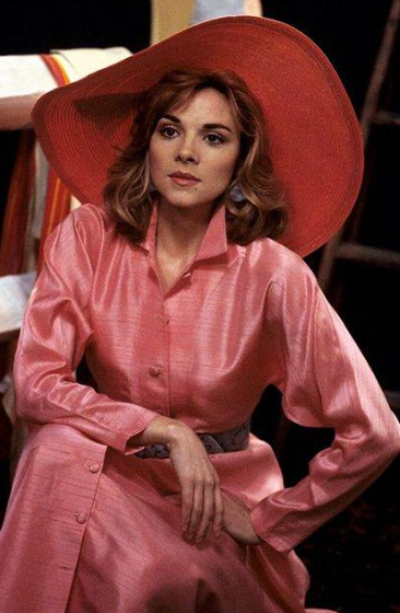 sanjmovies's tweet photo. Exclusive first look at Michael Gottlieb ‘Mannequin’ staring Kim Cattrall  and  Andrew McCarthy https://t.co/PYeyGN8rjh