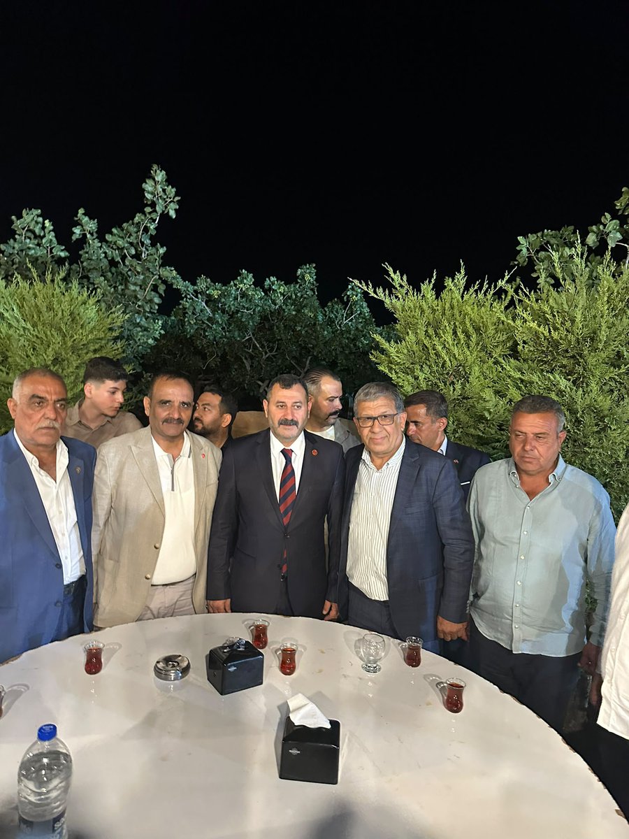 Sanliurfa_MHP's tweet photo. Milliyetçi Hareket Partisi Şanlıurfa İl Başkanımız Sayın Ecz. Osman Mutlu, Kahraman ve Atilla ailelerinin kıymetli evlatlarının düğün merasimine katılarak bu anlamlı günlerinde mutluluklarına ortak oldu.

Aile müessesesini milletimizin en sağlam temeli olarak gören anlayışla, yuva kuran genç çiftimizi gönülden tebrik ediyor; Cenab-ı Allah'tan kendilerine sağlık, huzur, bereket ve iki cihan saadeti niyaz ediyoruz.

Kahraman ve Atilla ailelerini tebrik ediyor, kurulan bu mübarek yuvanın hayırlara vesile olmasını temenni ediyoruz.

@dbdevletbahceli 
@MHP_Bilgi 
@eczosmanmutlu