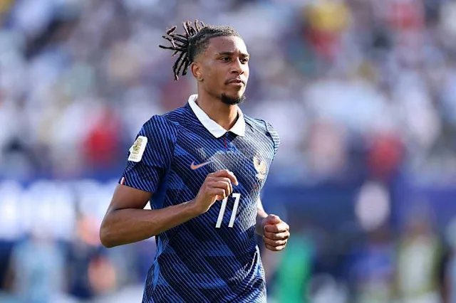 madridnitemare's tweet photo. Michael Olise leads the 2026 FIFA World Cup with 5 assists playing as a CAM (Central Attacking Midfielder), despite not scoring a goal yet, unlike Madueke who has zero goal contributions. https://t.co/bbFfKGFcoX