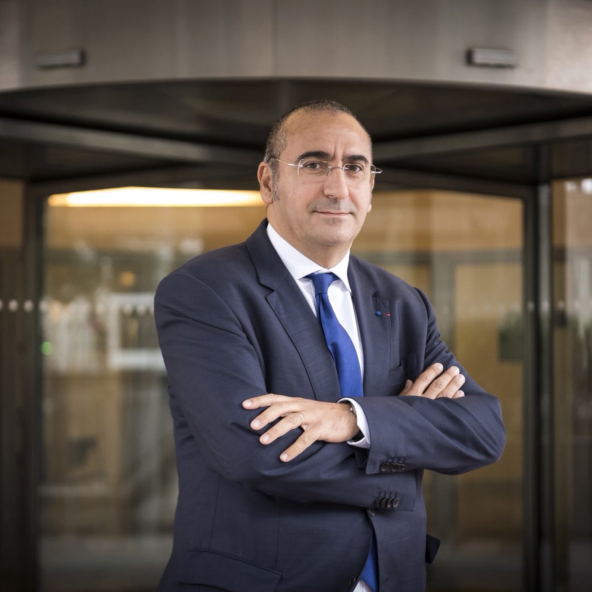 TribunePop23's tweet photo. 🇫🇷🎖️REBONDISSEMENT : Le ministre de l'Intérieur vient d'interjeter appel de l'ordonnance du tribunal administratif de Paris concernant l’annulation du QR code obligatoire pour le défilé du 14 juillet.

Le Conseil d'État fixe l'audience publique, ce soir, à 22h45. https://t.co/PsTDShffbG