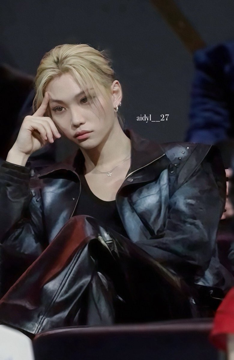 BbokRisma's tweet photo. #FELIX’s iconic “3 Stages of Exhaustion” meme from the 40th Golden Disc Awards is once again going viral among locals, surpassing 137K likes and 1.5M views in one day.

— This marks the third time this meme has gone viral. https://t.co/AXEXEX9fh9