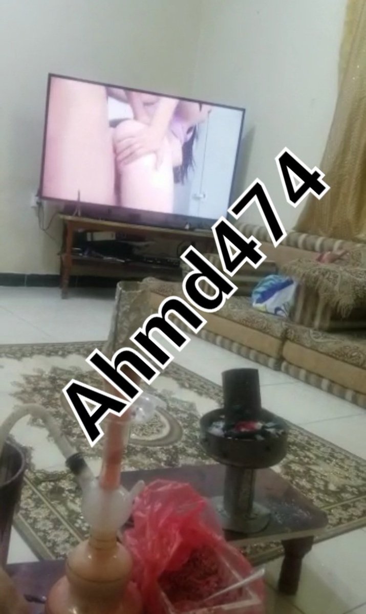 Ahmd474626's tweet photo. من مخزن هو وزوجته ويشوفو سكس وتمص زبه وهي مخزنه وين المتزوجين المتحررين🔥🔥🔥 https://t.co/NxrxXc9RnT