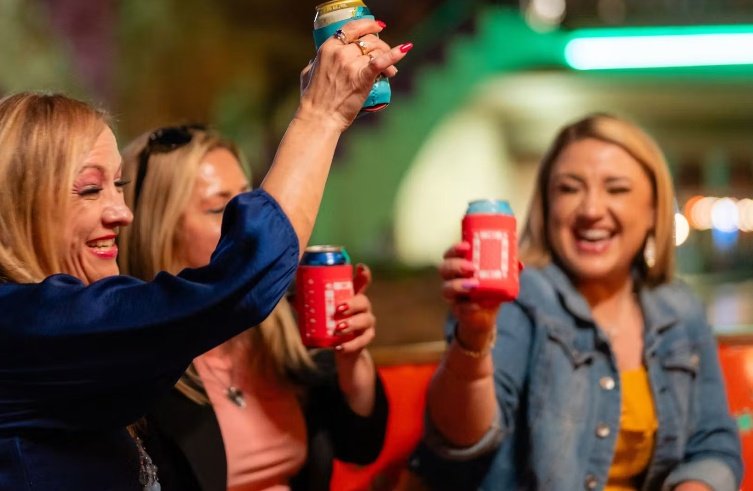 SARiverwalkFun's tweet photo. This is so fun!  Our friends at Go Rio Cruises are doing their Summer Nights Sip &amp; Cruise Tours on Thurs through Sat nights through 8/15.  You will enjoy,

- 45 to 50 minute river tour.
- Hit music from the 80's to today.
- 2 beverages per person. 

https://t.co/7aHt4fTHXS https://t.co/fTCwFtoSop