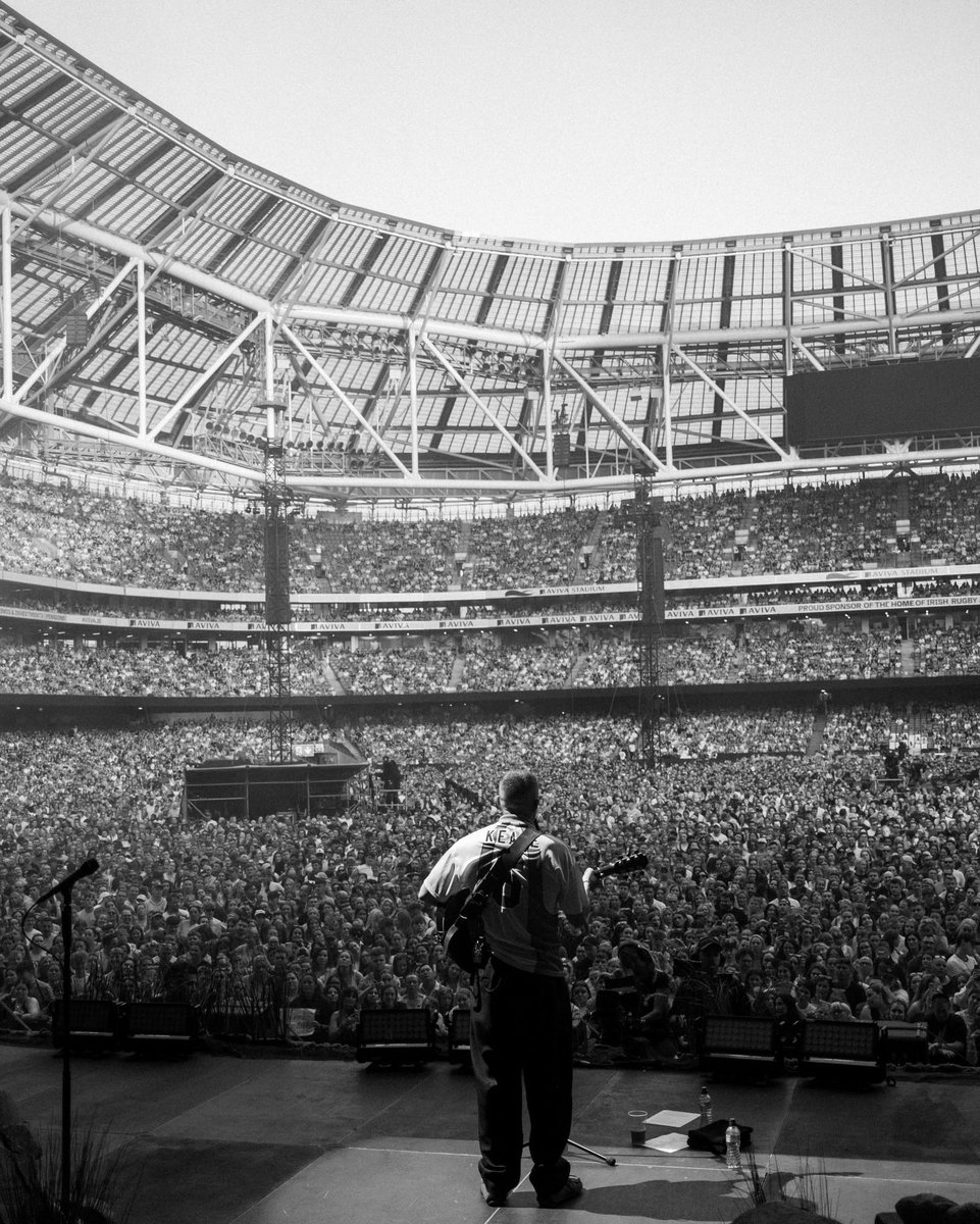 tapmusic's tweet photo. From busking on Grafton Street to selling out @AVIVAStadium two consecutive nights running @DermotKennedy just became the first Irish solo artist to do it. Every step of this journey has been earned, and this weekend proved it again. Dublin, what a special moment. 🇮🇪💚 https://t.co/ddt2B6jKIP