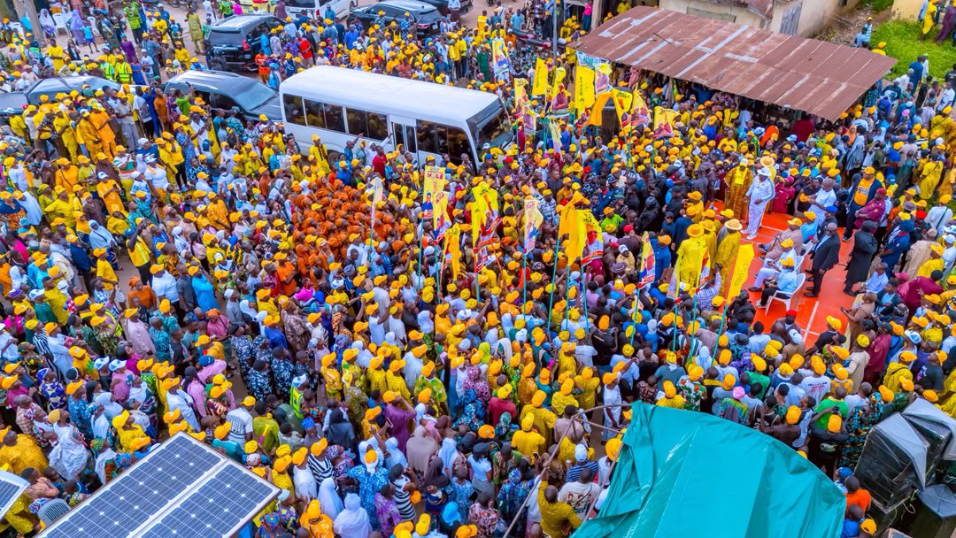 DukeOfOsun's tweet photo. The re-election campaign train of Governor Ademola Adeleke stormed Ayedire/Olaoluwa today, where His Excellency and the Imole Campaign Council were received with overwhelming enthusiasm, massive turnout, and a wave of unwavering support from the people. https://t.co/dS3Csw4oN2