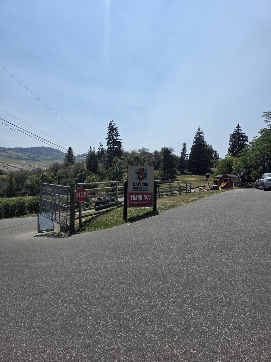 3rwinU's tweet photo. #DavisonOrchard https://t.co/IX5e3whhZZ