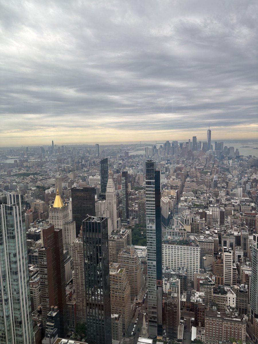 ryaaaan1993's tweet photo. Gutting to come home, but work and all that:

22 Days
13 States
10 Major Cities
10,723 air miles 
2,792 driving miles
13,515 total travel miles

(not including local ubers etc)

USA it’s been some journey! Thank you so much, incredible country, incredible people. 🏴󠁧󠁢󠁥󠁮󠁧󠁿🇺🇸 https://t.co/osDebS9wb9