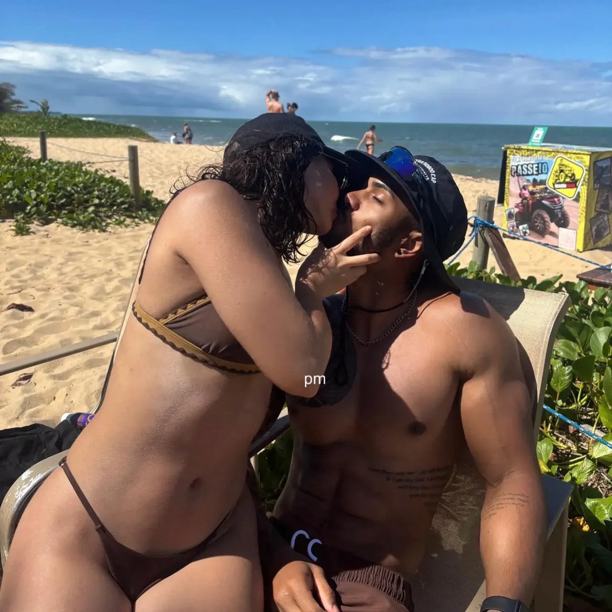 mllwlove_'s tweet photo. Ainda bem que você vive comigo.♥️ https://t.co/AlKni8BDU2