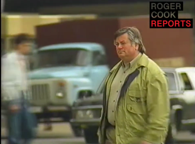 SophieTucker88's tweet photo. @TvDidYouSee in that week's edition of The Cook Report (which aired the following Day) 33 years ago, Roger Cook kicked off Series 8 with a Bang as he investigated the Nuclear arms Trade! #ITVCentral #RogerCook #TheCookReport https://t.co/ZZpFSUpasD https://t.co/oE0YZTWxh3