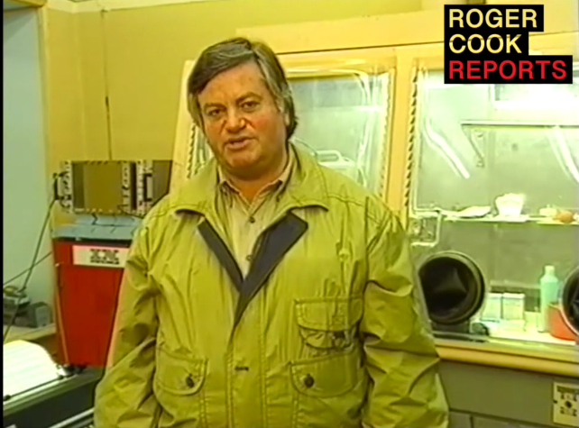 SophieTucker88's tweet photo. @TvDidYouSee in that week's edition of The Cook Report (which aired the following Day) 33 years ago, Roger Cook kicked off Series 8 with a Bang as he investigated the Nuclear arms Trade! #ITVCentral #RogerCook #TheCookReport https://t.co/ZZpFSUpasD https://t.co/oE0YZTWxh3