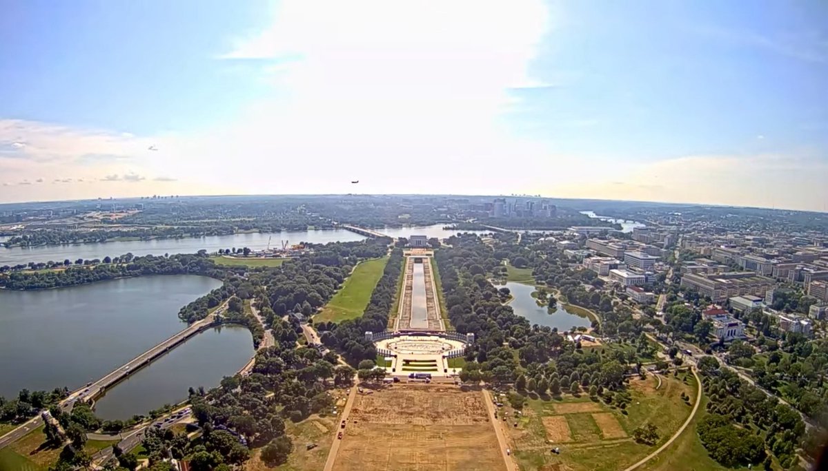 PeetShmeet20's tweet photo. @Angry_Staffer #GrassGate
#GashGate
And the grass between the WWII Memorial and the Washington Monument has been “86’ed”, figuratively and literally.
😂🤣
https://t.co/Zqcpgw4N3F https://t.co/Do85PkzmQj