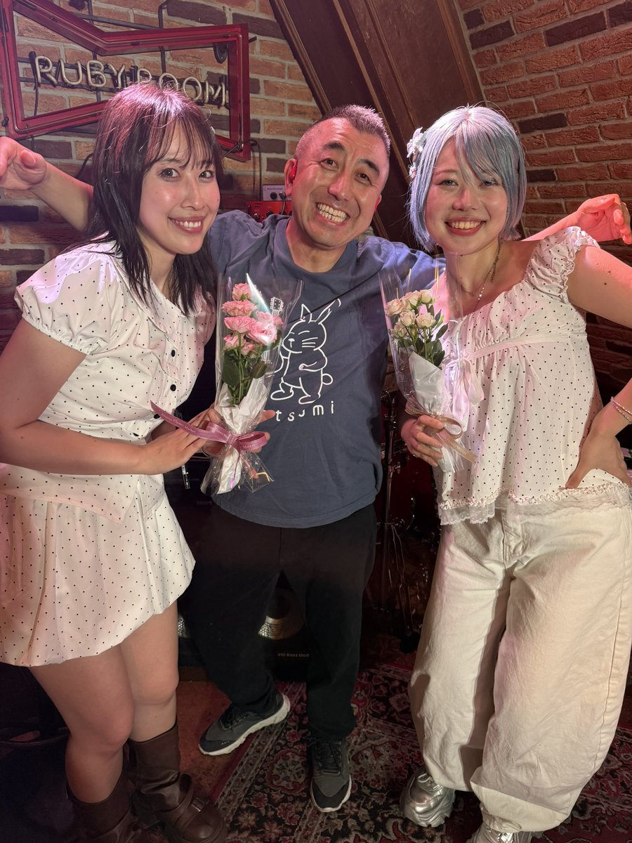 yukio_1112_ymt's tweet photo. 2026.07.13(月)渋谷 #RUBYROOM にて開催の「Marina & Sayuri Fes‼︎」にて主催者の美人ミュージシャン #marinaneo(@neo_0218)ちゃんと妹の #宮島小百合(@miyajima_sayuri)ちゃんと永久保存版写真を撮らせていただきました😍ありがとうございました🙏イベント楽しかったです🤩🎶✨ https://t.co/OOUC5hpzbG