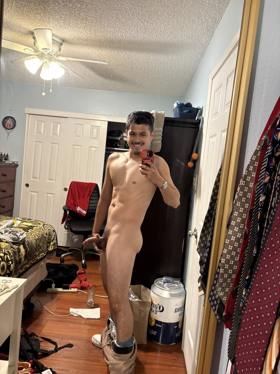 refuse2win's tweet photo. Latinos do it better https://t.co/z5I4GGFKlO