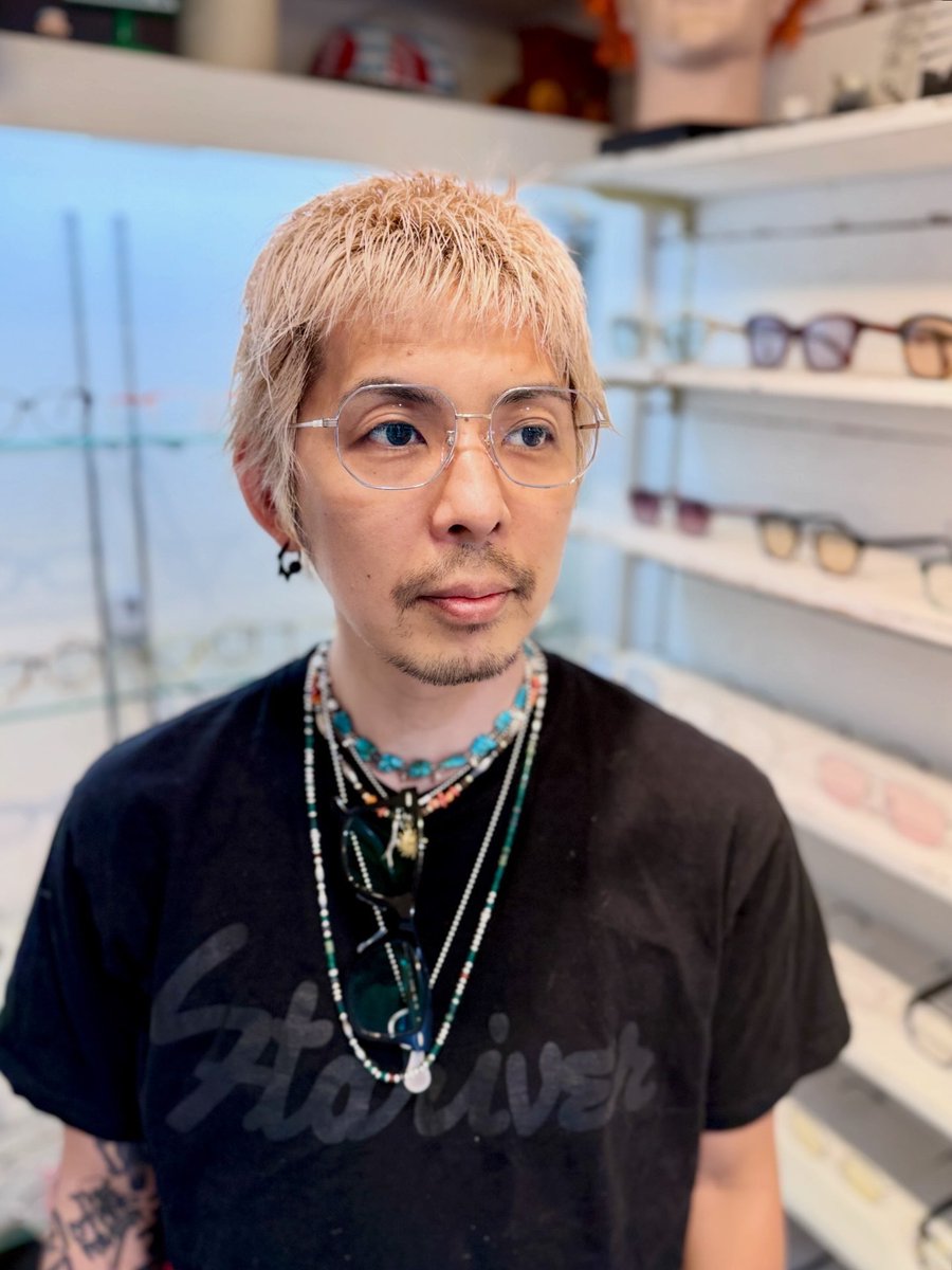 VerynerdE's tweet photo. 日本製デッドストックのシャープな八角メタルフレームをナードにナイスウェアリングです!店主
ベリーでナード!セレクトアイウェア
#shopselect_verynerd
#眼鏡ご相談サービス業 #verynerd #ベリーでナード #中目黒眼鏡 @verynerd.eyewear @verynerd.edandy https://t.co/MCjYbcIDzd